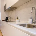Art Deco 21 Luxury 2br Downtown Metro Ac Porto
