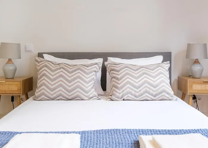 Art Deco 21 Luxury 2br Downtown Metro Ac *